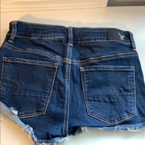 Women’s American eagle jean shorts! - Picture 2 of 2
